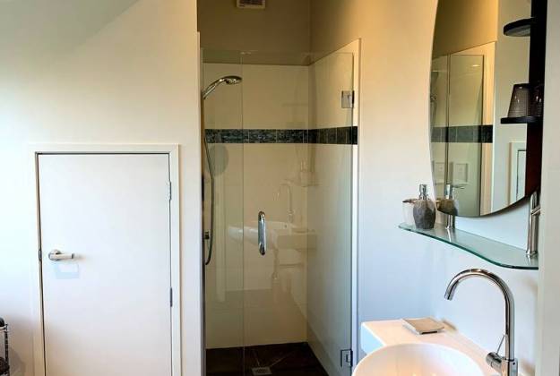 Boutique Lavender Hill Accommodation in Riverhead