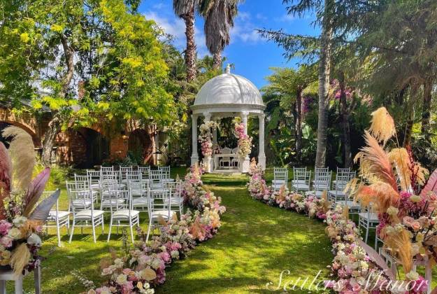 Settlers Country Manor